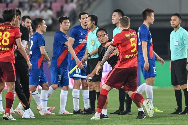福克斯32分利拉德三分绝杀 雄鹿加时险胜国王